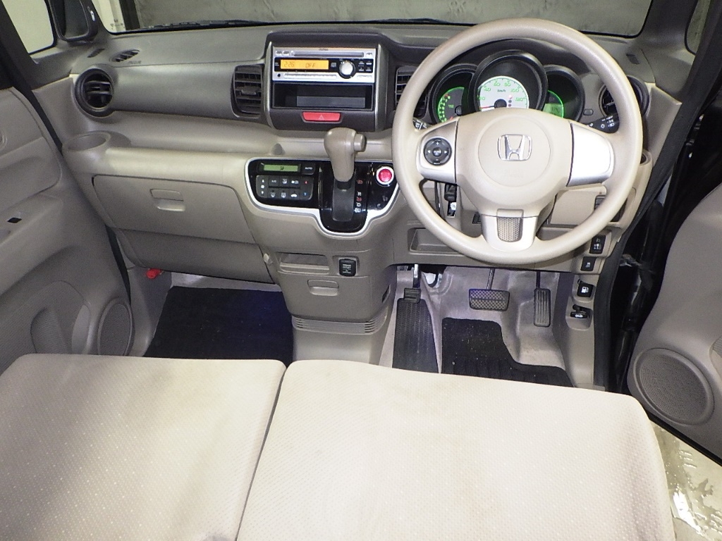 HONDA N-BOX