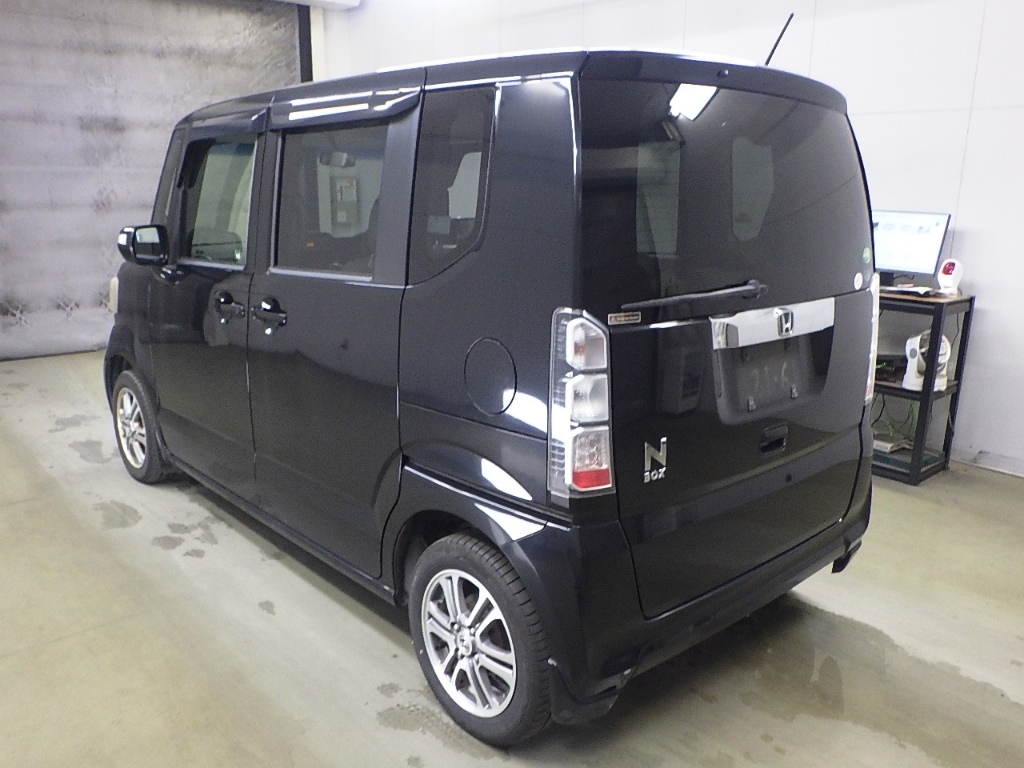 HONDA N-BOX