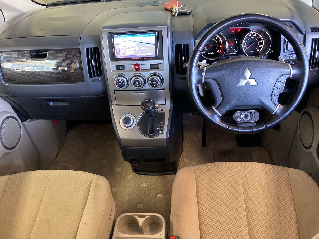 MITSUBISHI DELICA D:5