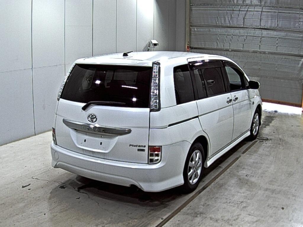 TOYOTA ISIS