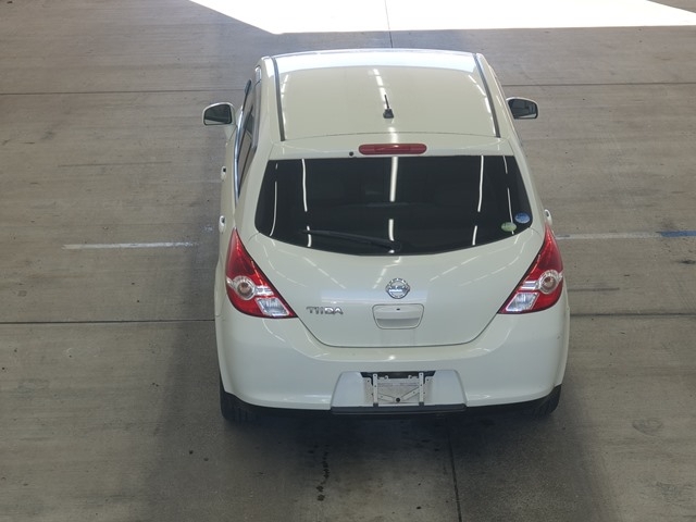 NISSAN TIIDA