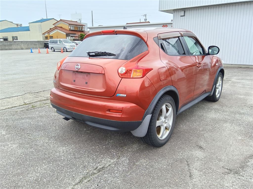 NISSAN JUKE