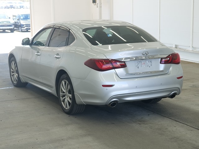 NISSAN FUGA
