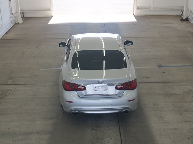 NISSAN FUGA
