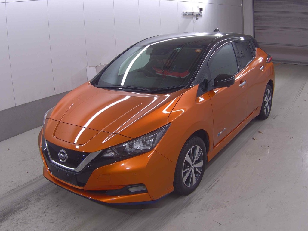 NISSAN LEAF