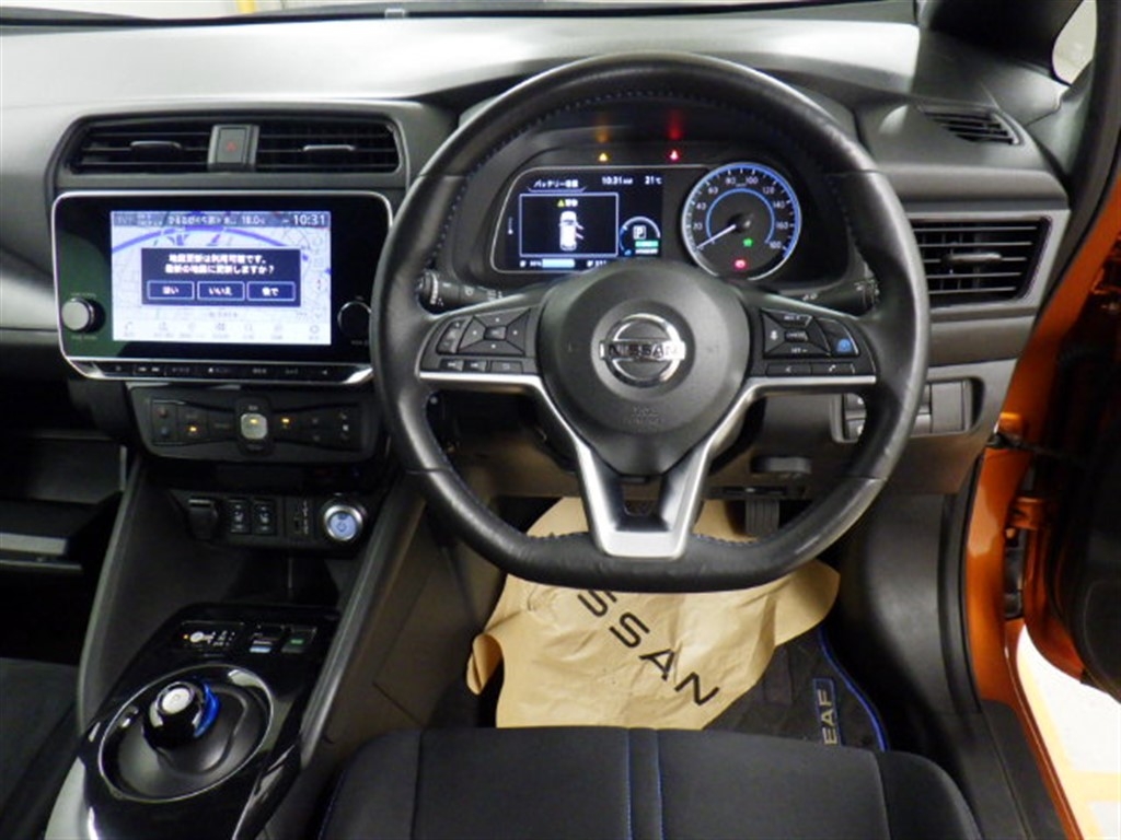 NISSAN LEAF