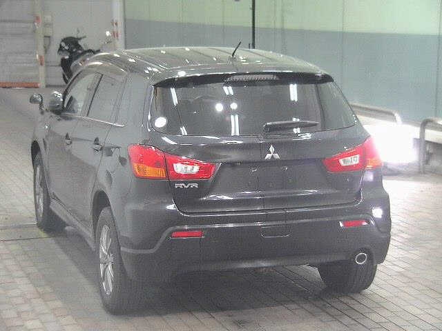 MITSUBISHI RVR