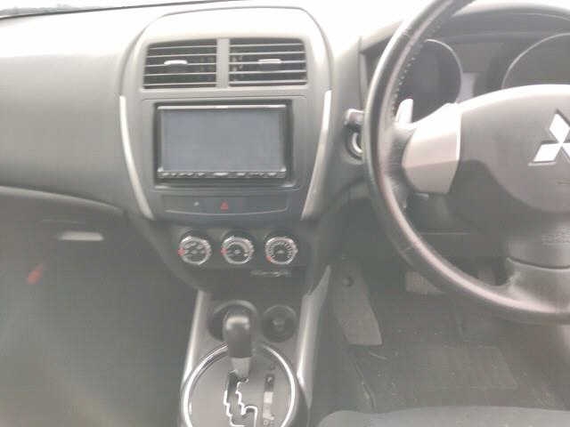 MITSUBISHI RVR