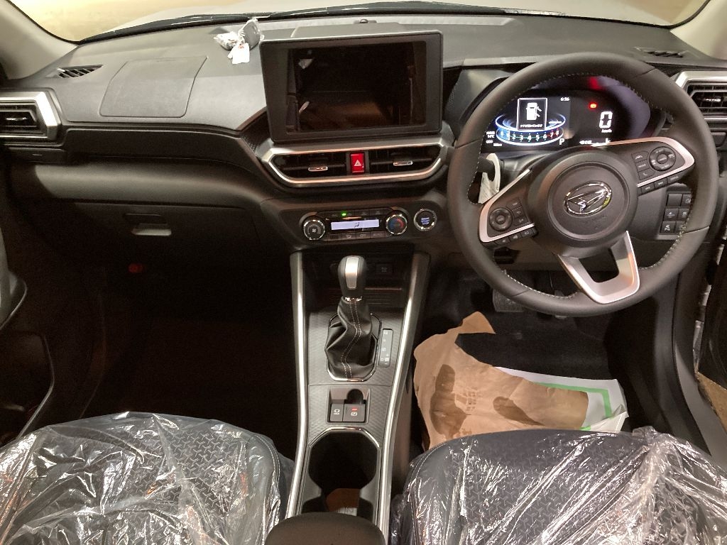 DAIHATSU ROCKY