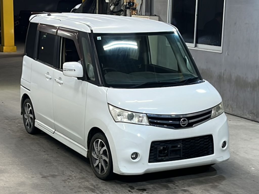 NISSAN ROOX