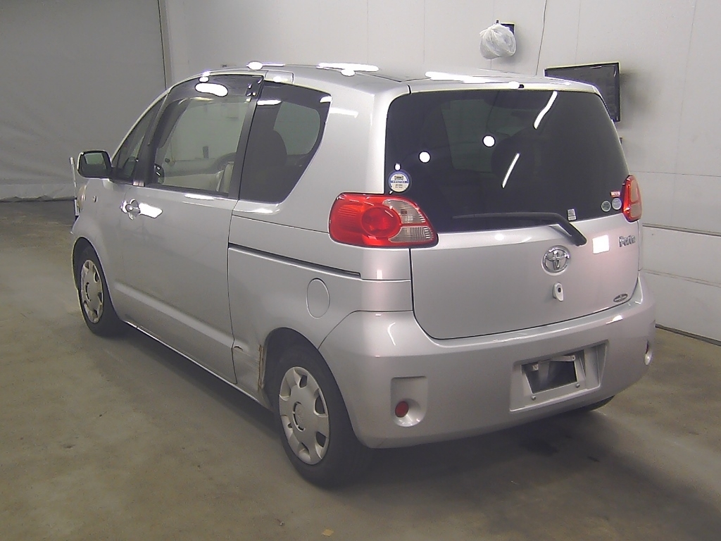 TOYOTA PORTE