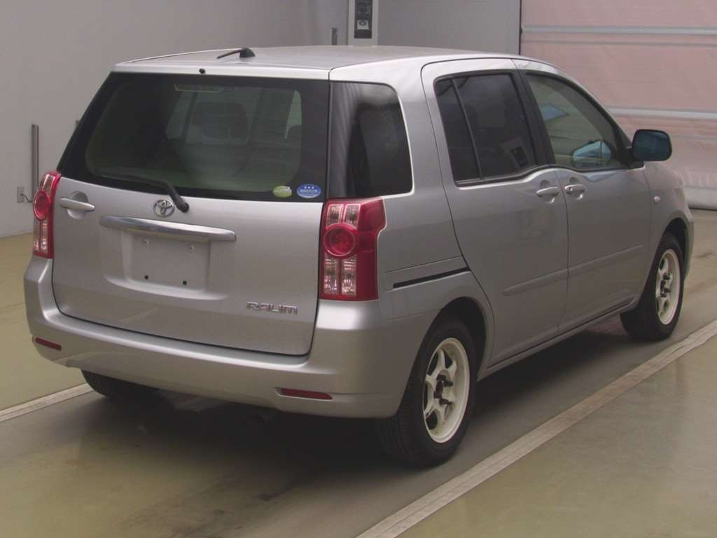 TOYOTA RAUM