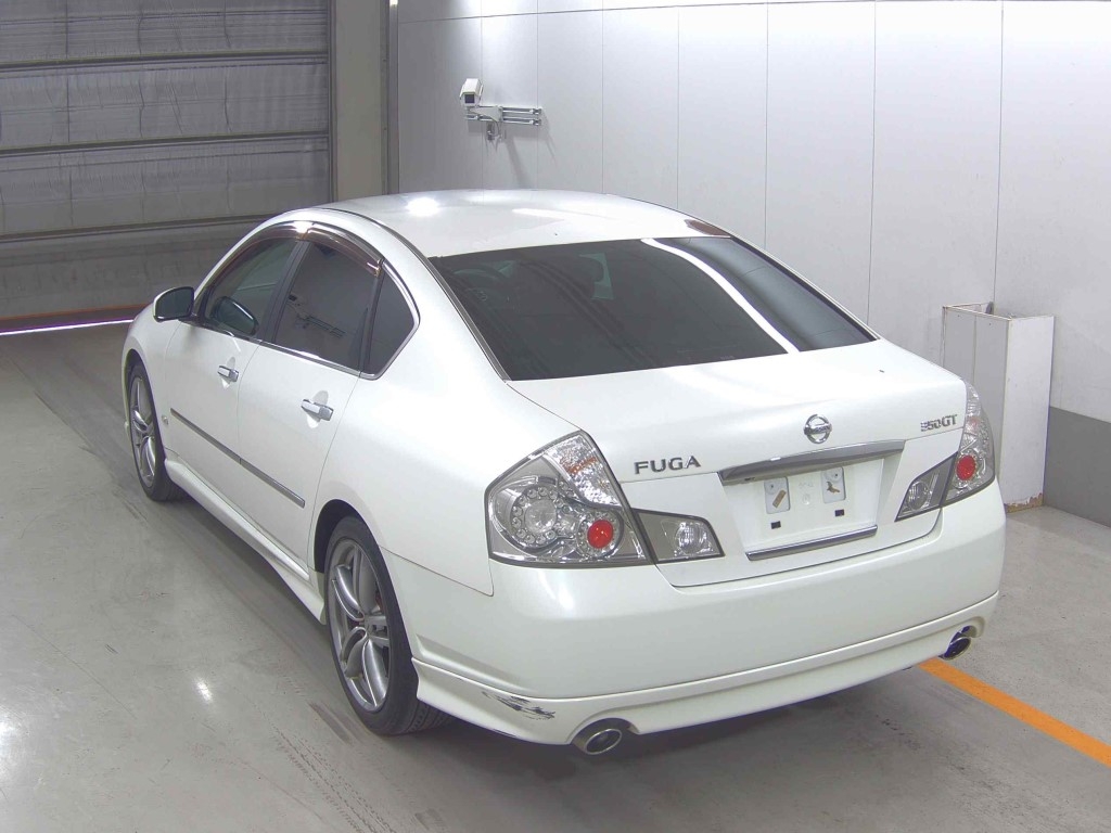 NISSAN FUGA