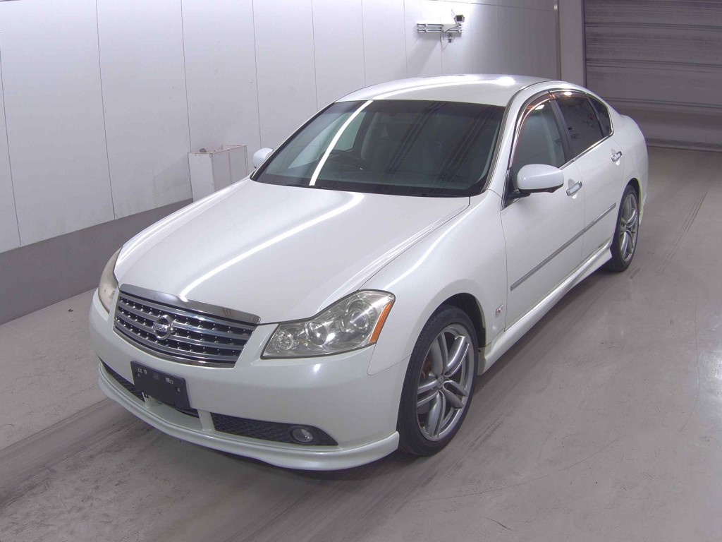 NISSAN FUGA