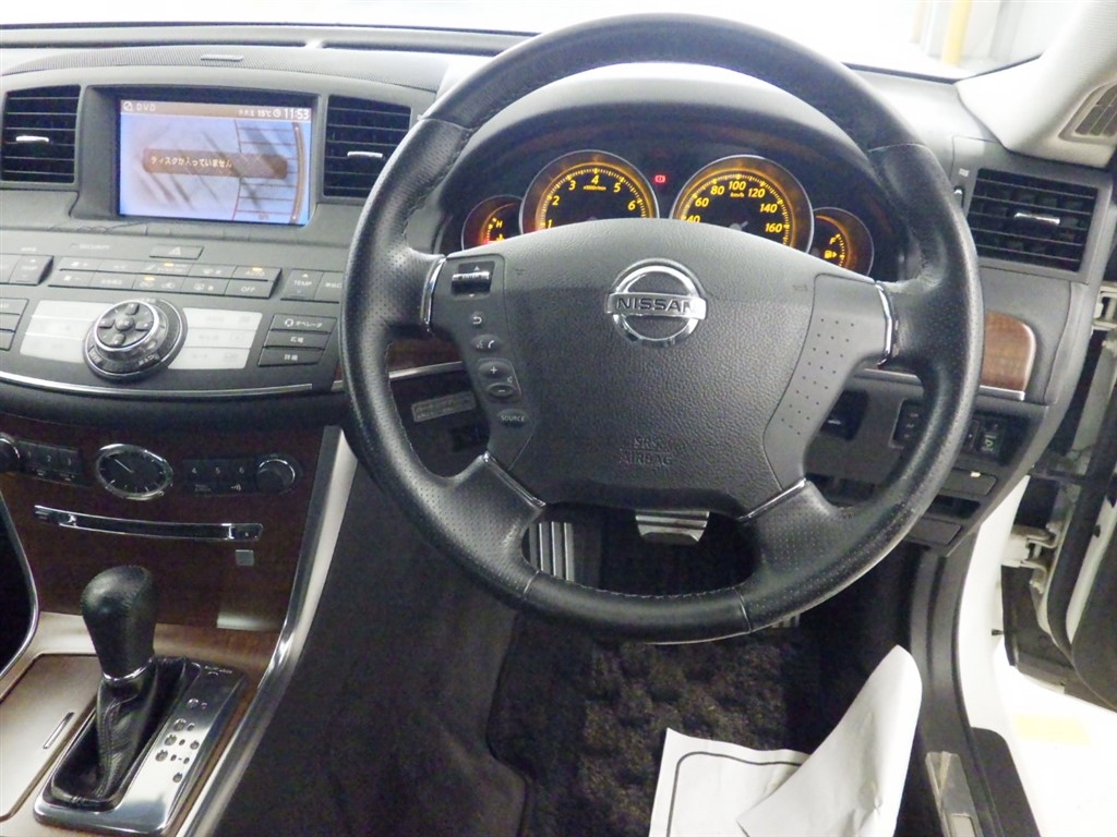 NISSAN FUGA