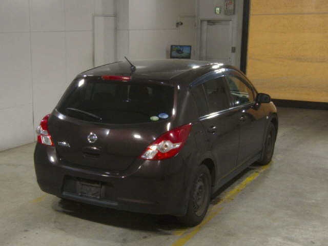 NISSAN TIIDA