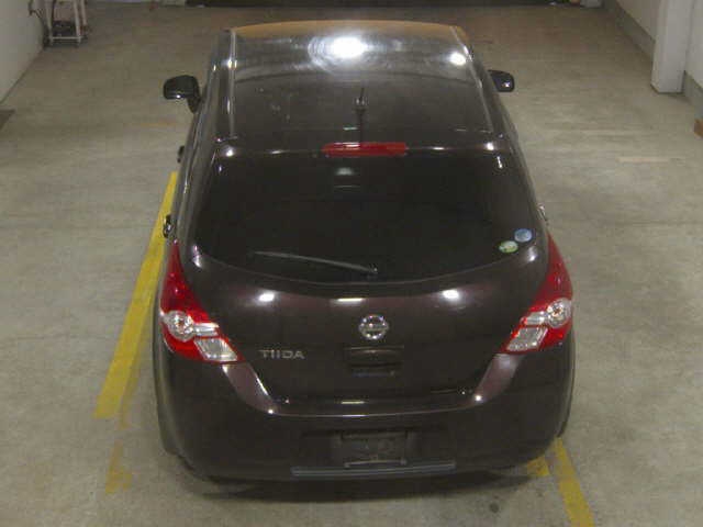NISSAN TIIDA