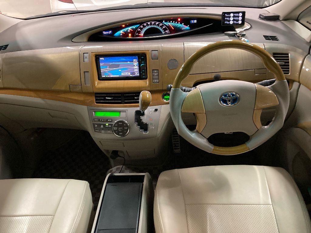 TOYOTA ESTIMA