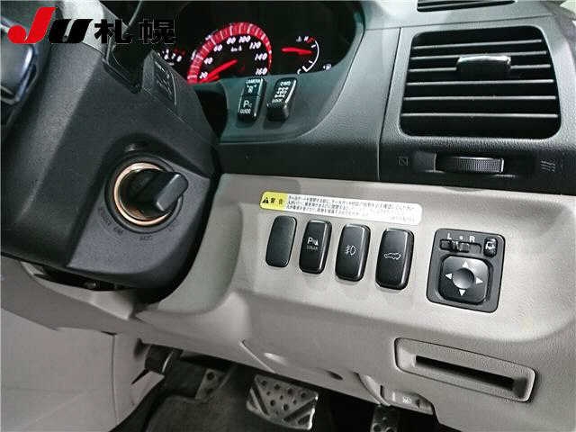 MITSUBISHI GRANDIS