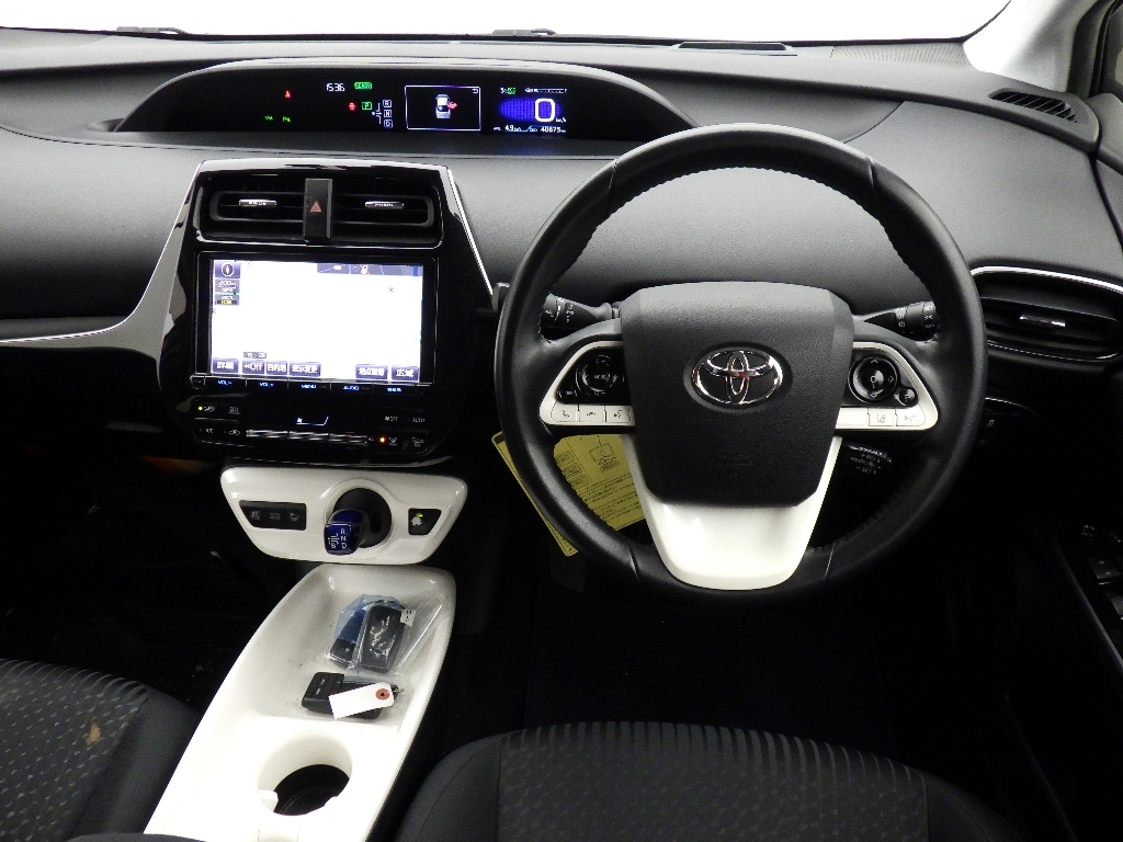 TOYOTA PRIUS