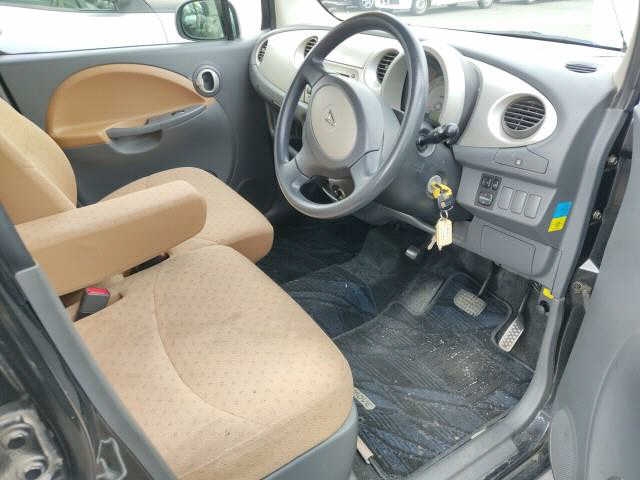 DAIHATSU MOVE LATTE