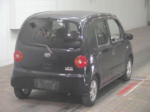 DAIHATSU MOVE LATTE