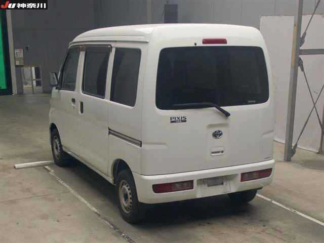 TOYOTA PIXIS VAN