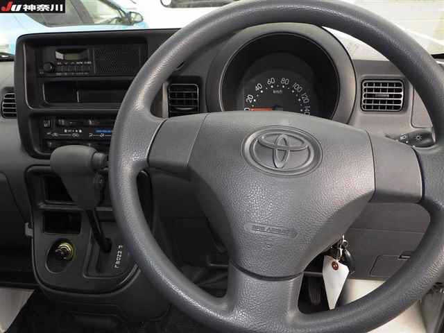 TOYOTA PIXIS VAN