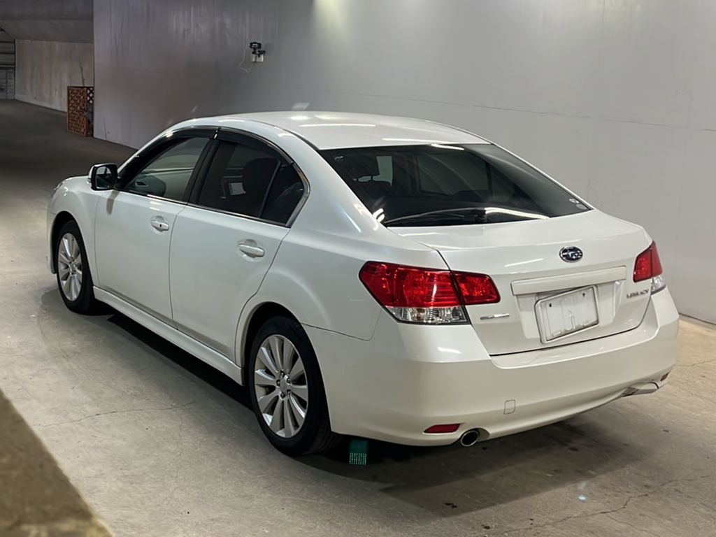 SUBARU LEGACY B4