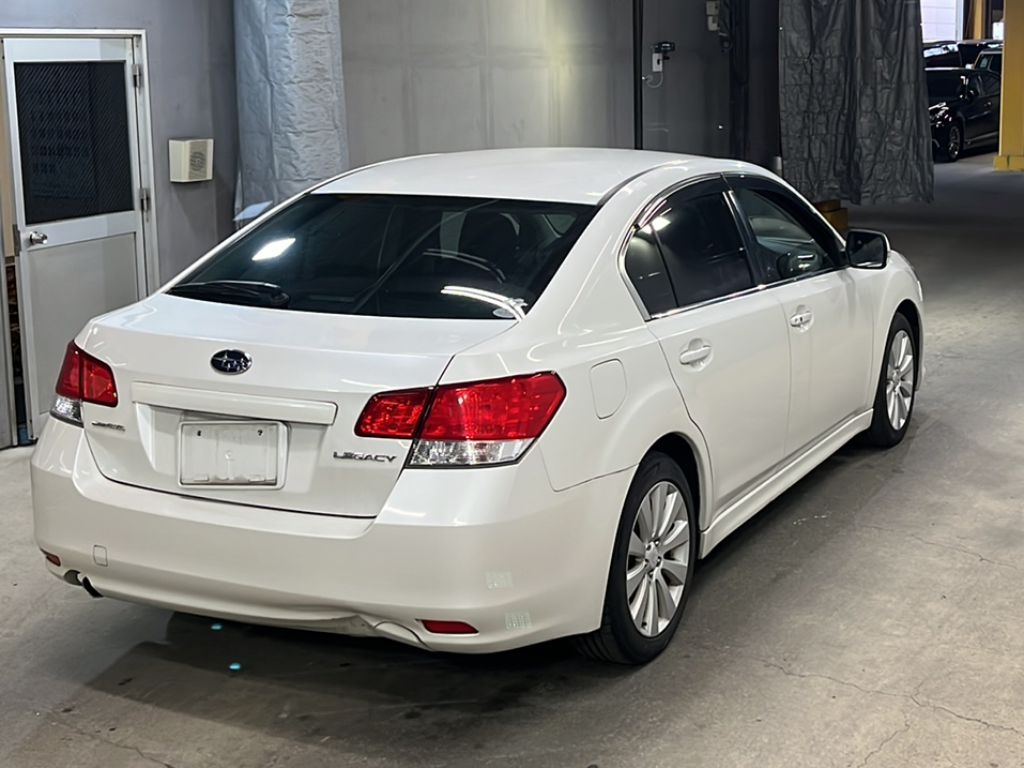 SUBARU LEGACY B4