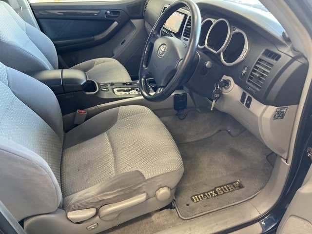 TOYOTA HILUX SURF