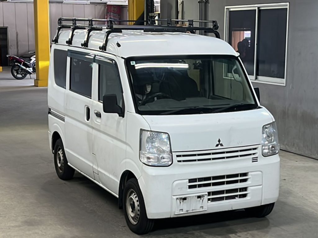 MITSUBISHI MINICAB