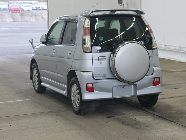 DAIHATSU TERIOS KID