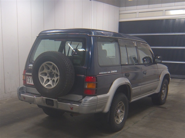 MITSUBISHI PAJERO