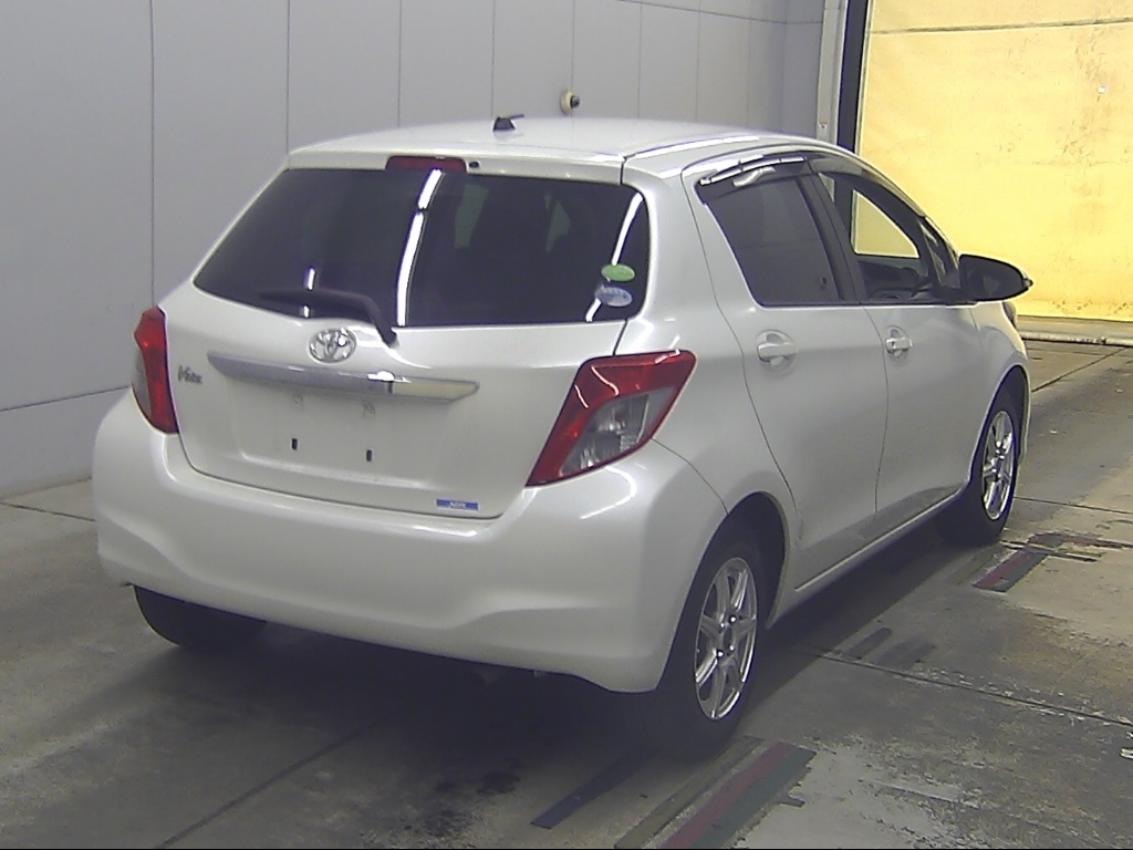 TOYOTA VITZ