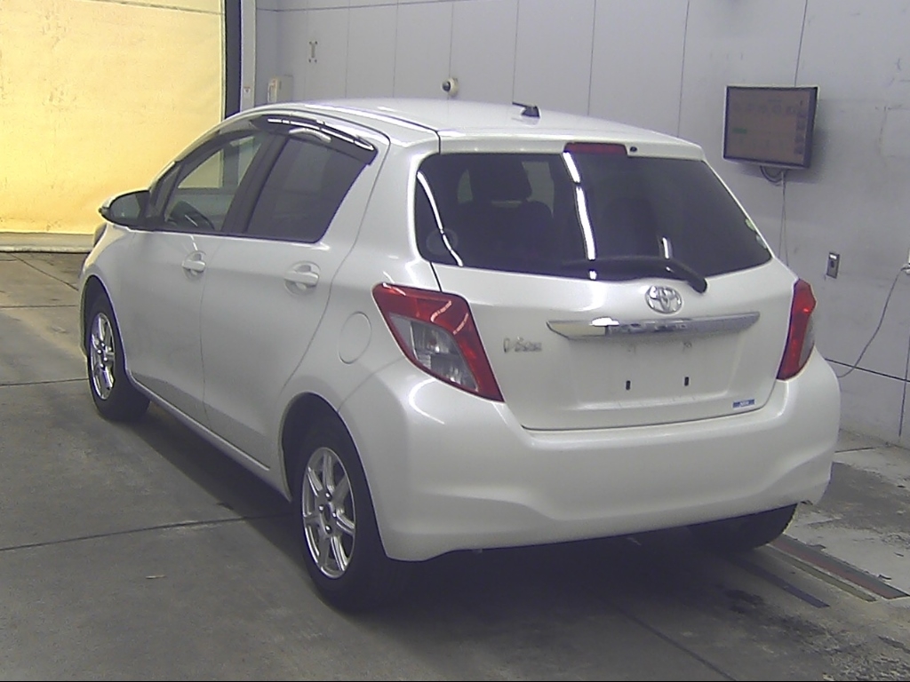 TOYOTA VITZ