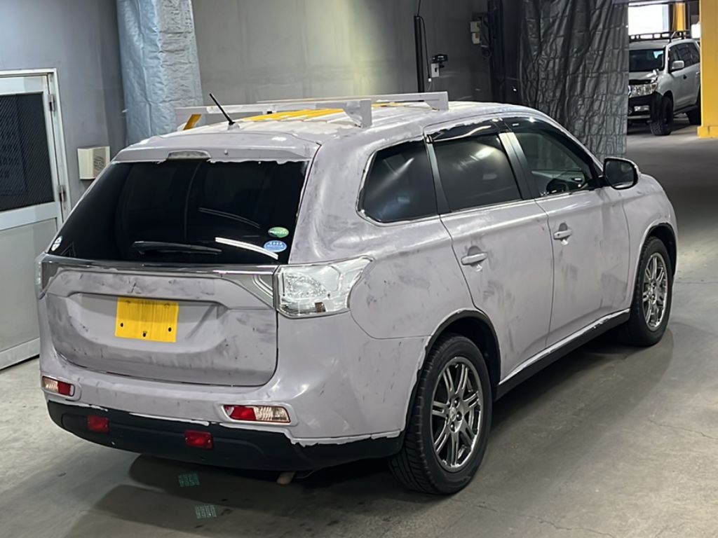 MITSUBISHI OUTLANDER