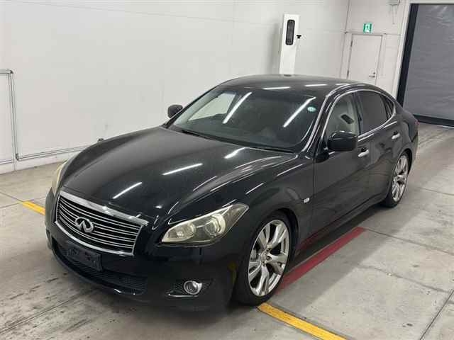 NISSAN FUGA