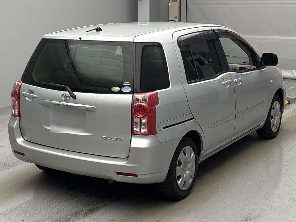 TOYOTA RAUM