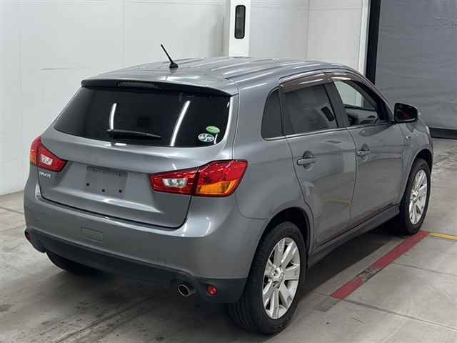 MITSUBISHI RVR