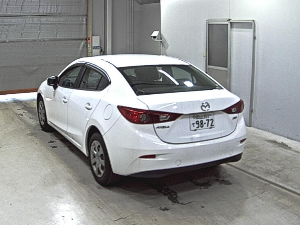 MAZDA AXELA