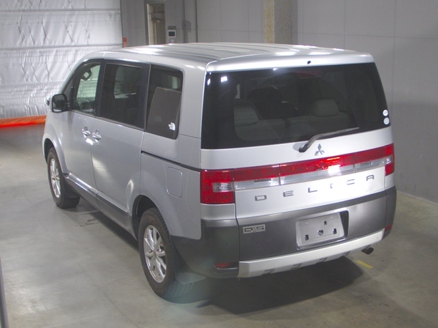 MITSUBISHI DELICA D:5