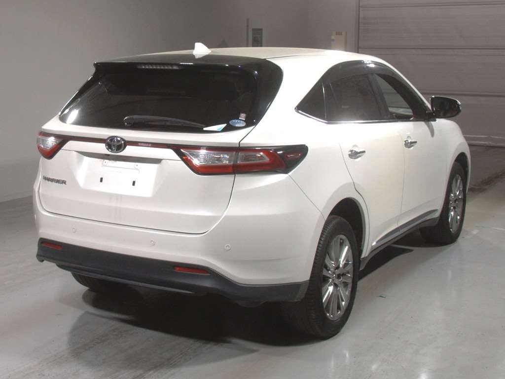 TOYOTA HARRIER
