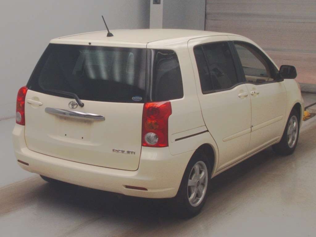 TOYOTA RAUM
