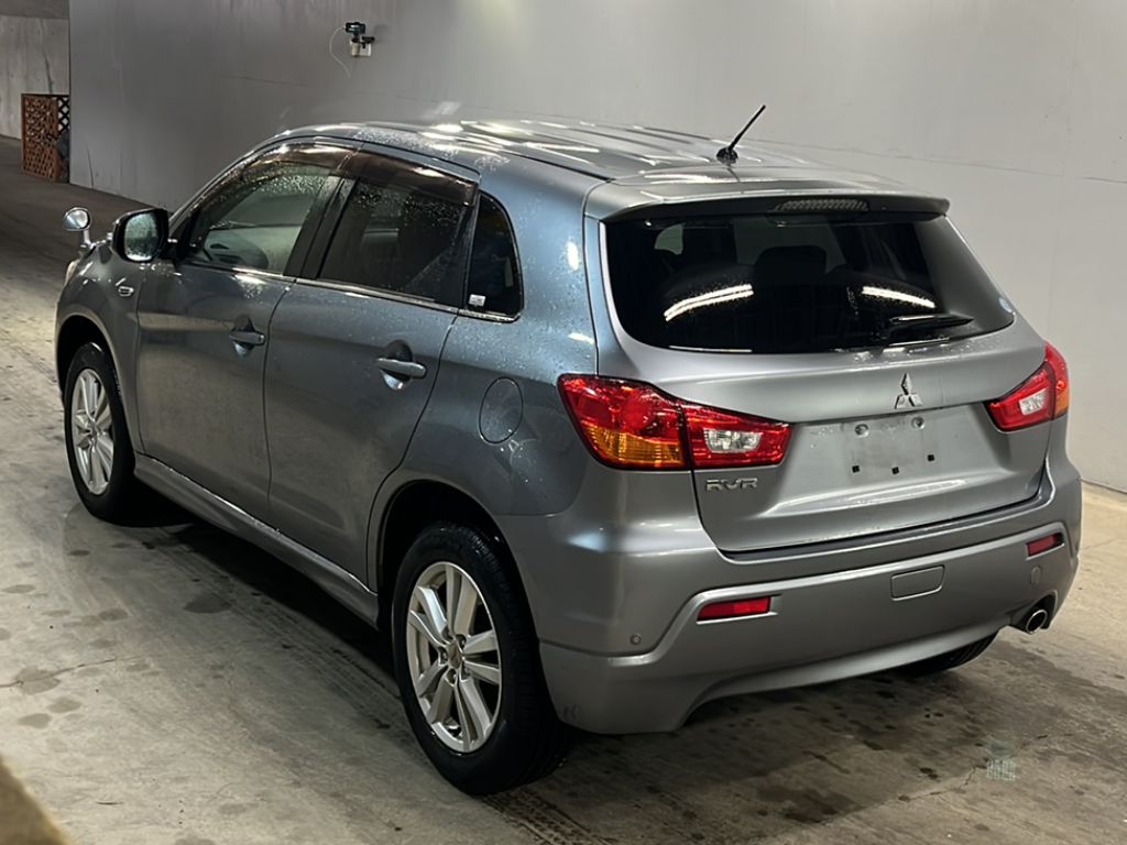 MITSUBISHI RVR