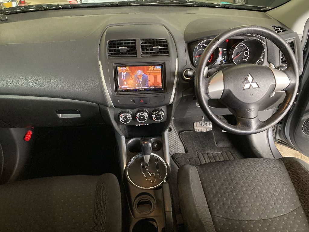 MITSUBISHI RVR