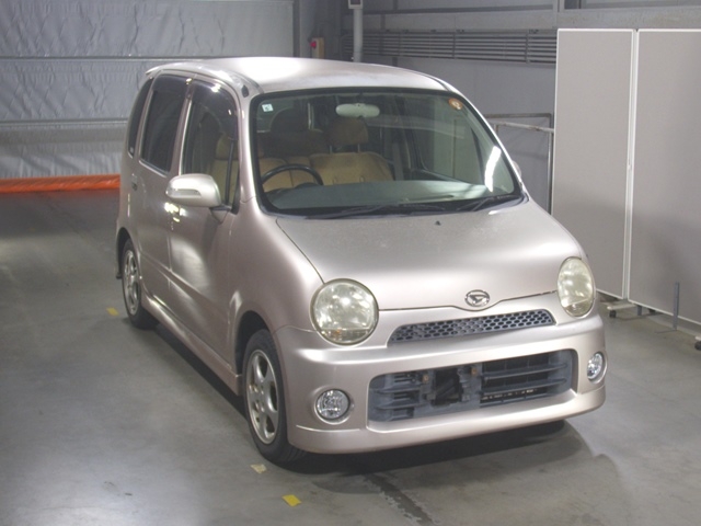 DAIHATSU MOVE LATTE