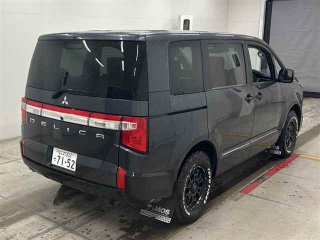MITSUBISHI DELICA D:5
