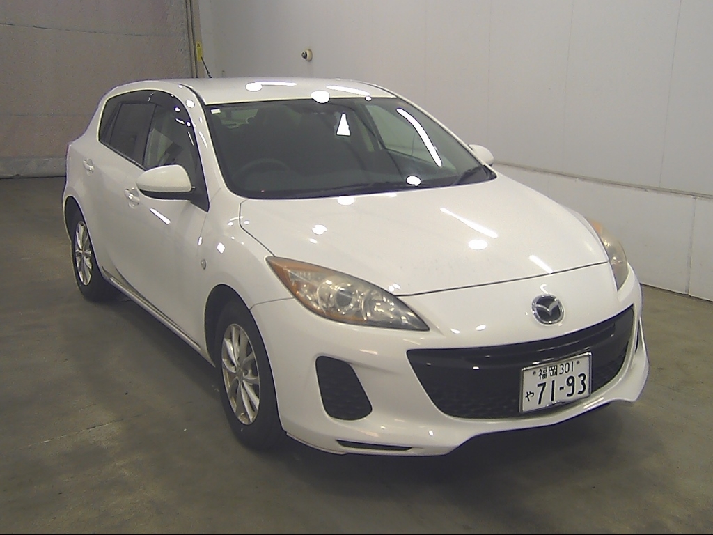 MAZDA AXELA