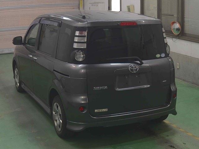 TOYOTA SIENTA